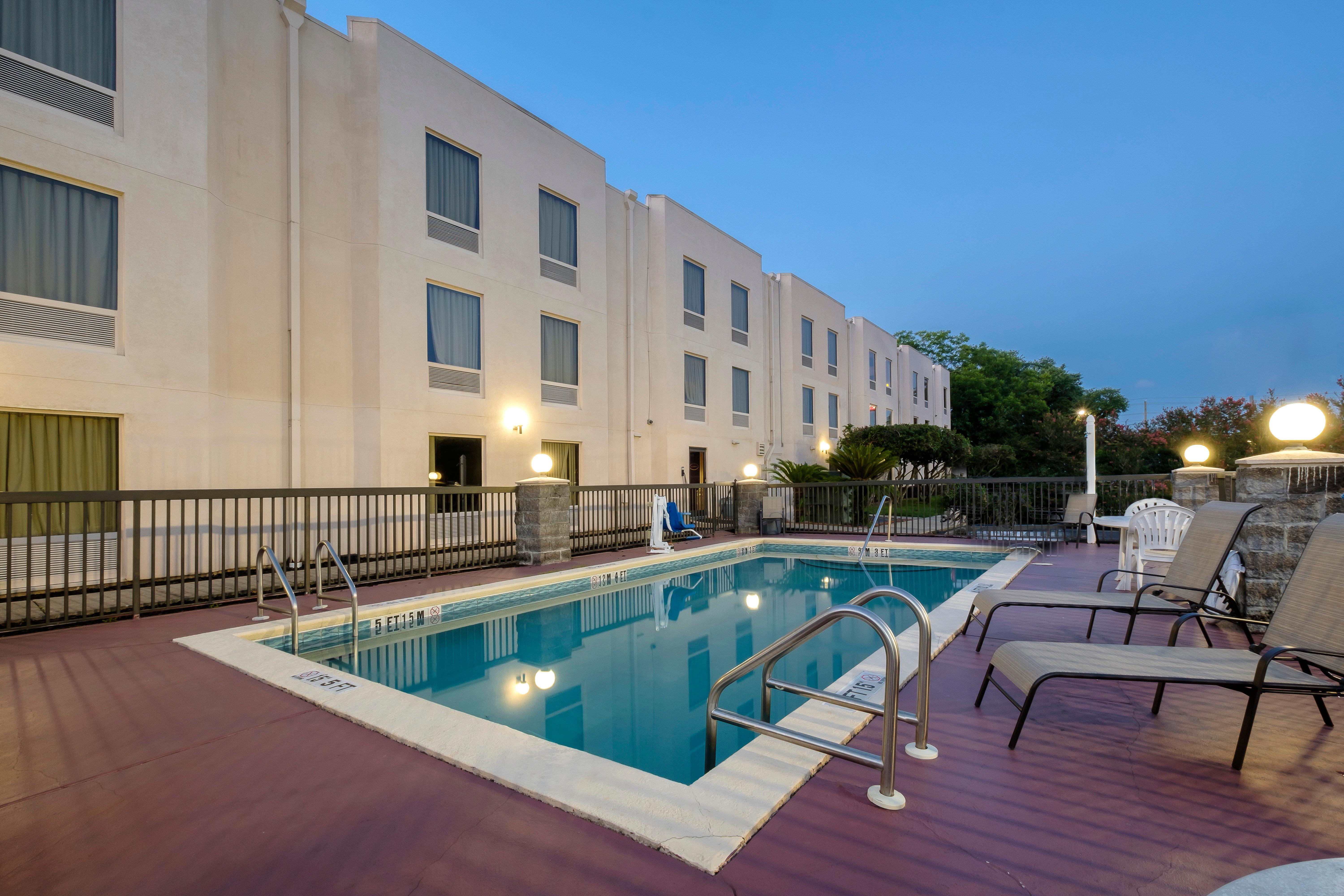 Red Roof Inn Pensacola Fairgrounds Exterior foto