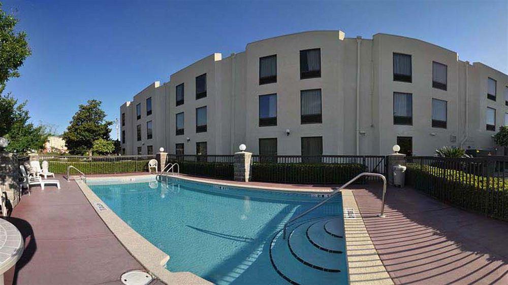 Red Roof Inn Pensacola Fairgrounds Exterior foto